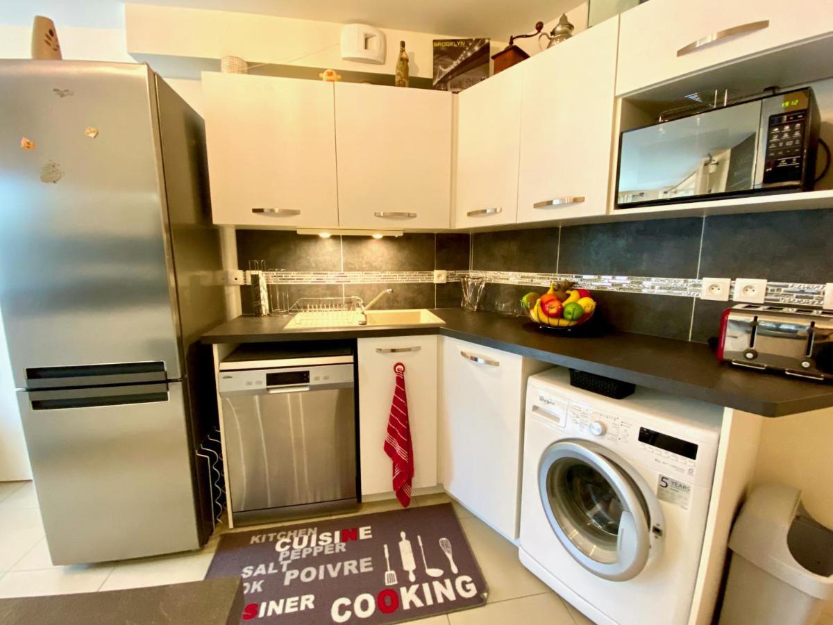 Le Neptune, Appartement Avec Parking Et Jardin Proche Universite Caen Bagian luar foto